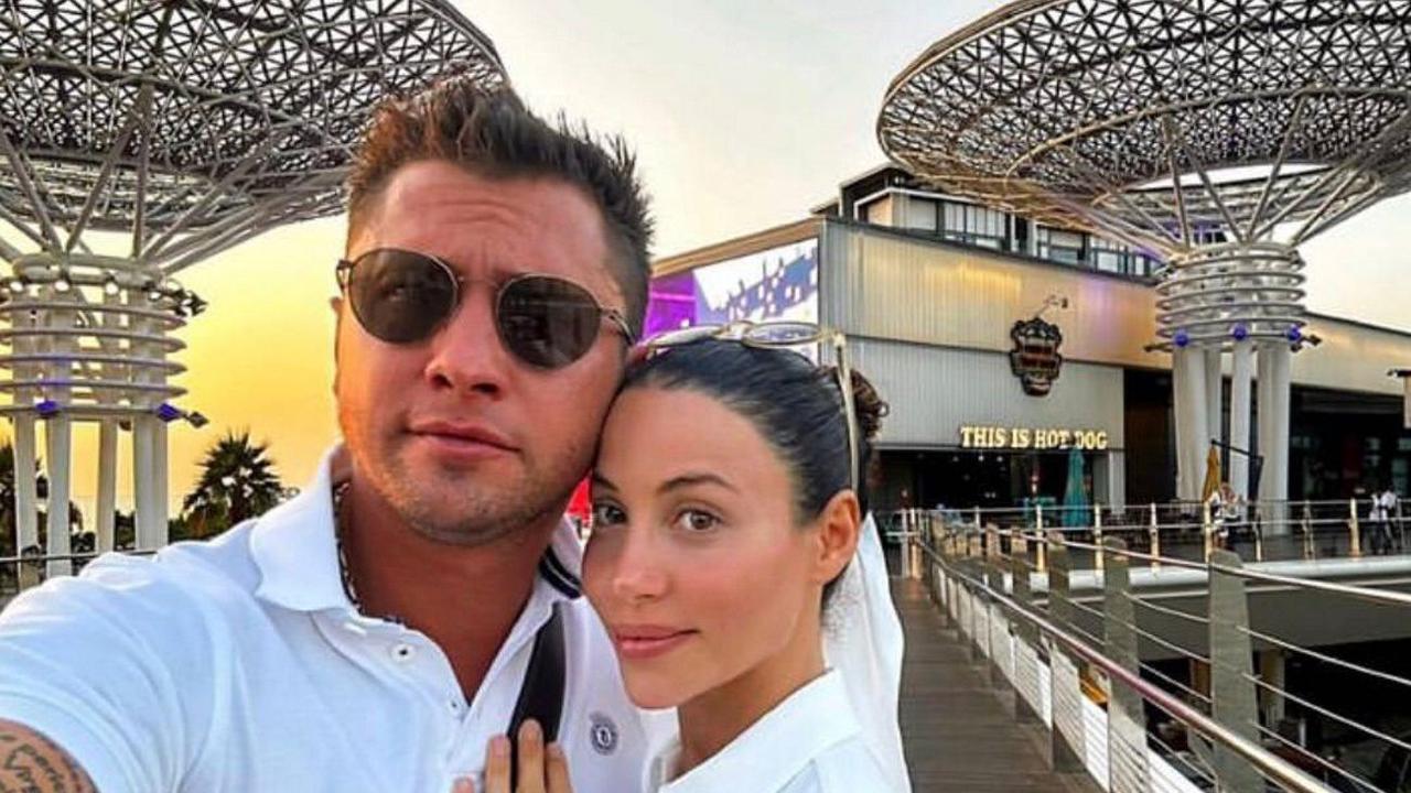 36-летний актер Павел Прилучный ответил Агате Муцениеце на обвинения в День отца