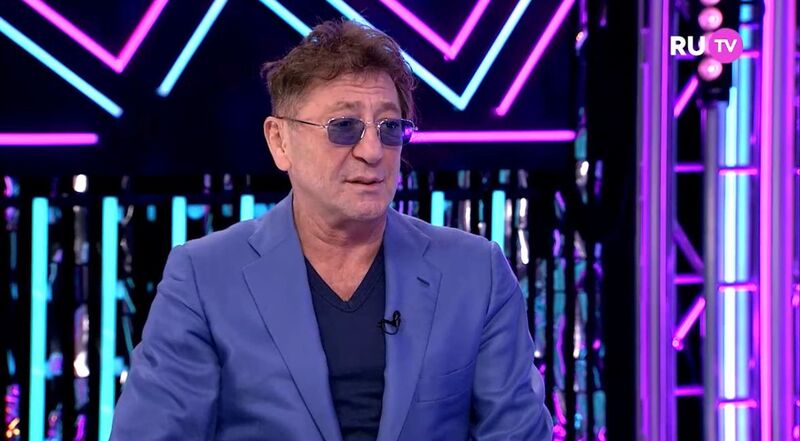 Григорий Лепс, встречающийся с 18-летней Авророй Кибой, заявил о желании Григорий Лепс, встречающийся с 18-летней Авророй Кибой, заявил о желании еще трижды стать отцом