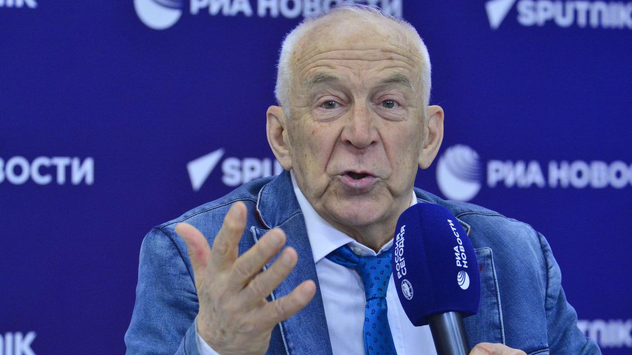 idiotka-pashutin-raskritikoval-uehavshuju-iz-rf-zhannu-agalakovu.jpg «Идиотка»: Пашутин раскритиковал уехавшую из РФ Жанну Агалакову