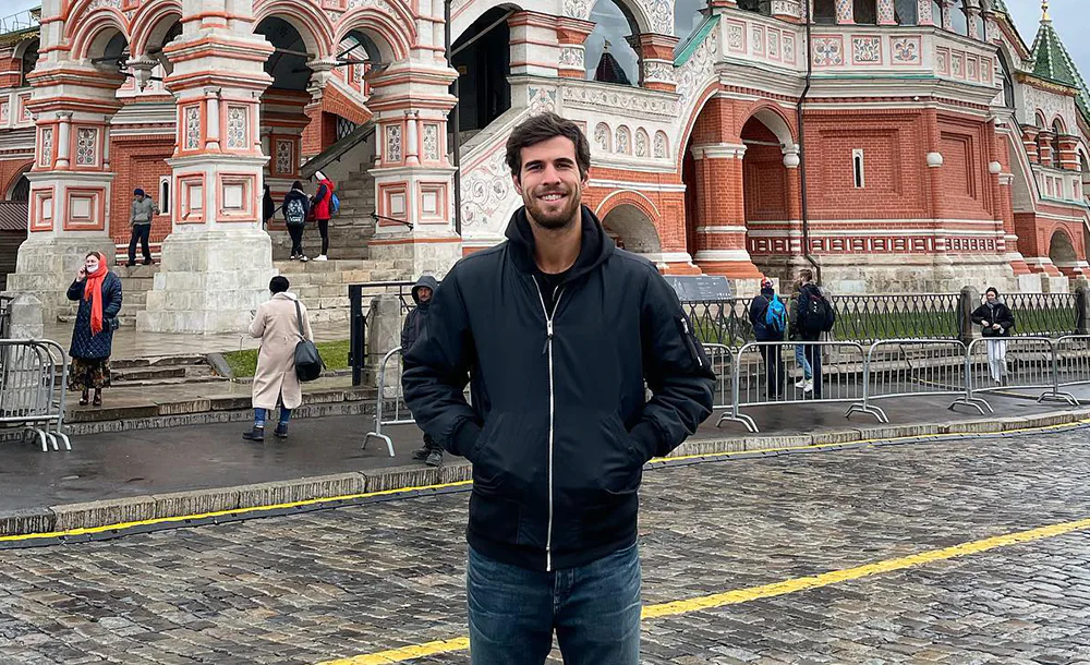 «Москва помогает перезагрузиться». Хачанов проводит один из лучших периодов в «Москва помогает перезагрузиться». Хачанов проводит один из лучших периодов в карьере