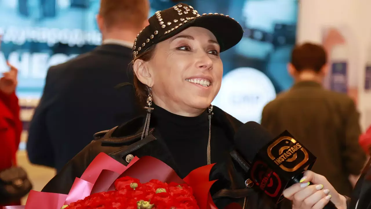 «Не читайте желтую прессу»: Елена Воробей вернулась в Россию после слухов об эмиграции