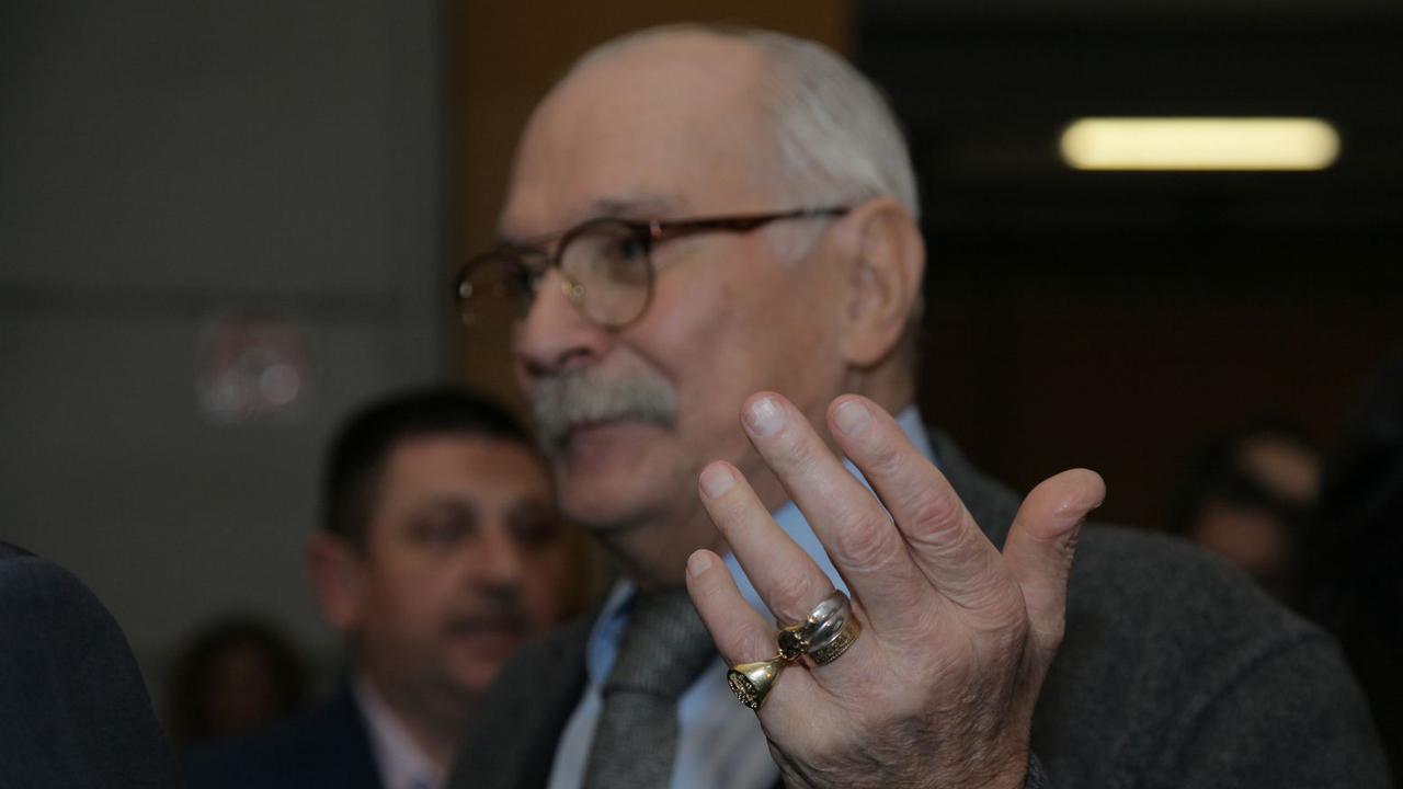 ponravilas-kartina-gde-horosho-sygrala-dochka-mihalkov-nazval-luchshie-filmy.jpg «Понравилась картина, где хорошо сыграла дочка»: Михалков назвал лучшие фильмы 2024 года