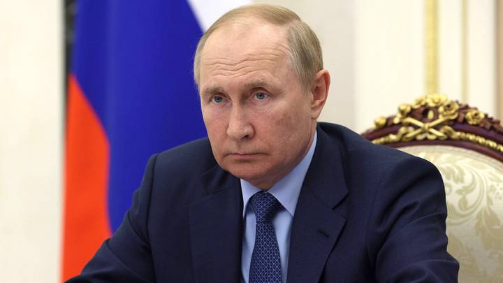 Путин прибыл на деловой форум БРИКС Путин прибыл на деловой форум БРИКС
