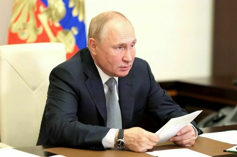 Путин: Власти готовят изменения в закон для борьбы с кредитным мошенничеством