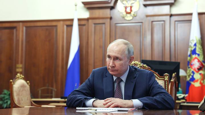 Путин заявил, что Россия готова к деловому сотрудничеству Путин заявил, что Россия готова к деловому сотрудничеству