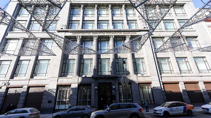 В Минфине планируют обложить налогом товары из-за рубежа В Минфине планируют обложить налогом товары из-за рубежа