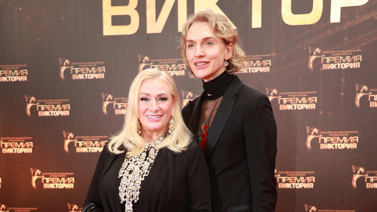 vse-jeto-neprijatno-gulkina-zajavila-chto-ne-ponimaet-povedenija-uehavshih-iz-rf.jpg «Все это неприятно»: Гулькина заявила, что не понимает поведения уехавших из РФ артистов