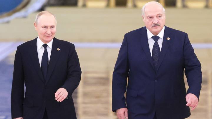«Живой человек»: Лукашенко рассказал о сожалениях Путина из-за СВО «Живой человек»: Лукашенко рассказал о сожалениях Путина из-за СВО