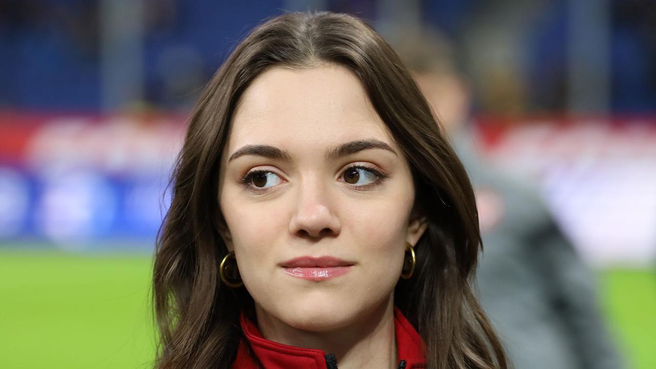 24-letnjaja-figuristka-evgenija-medvedeva-rasstalas-s-dmitriem-chigirevym.jpg 24-летняя фигуристка Евгения Медведева рассталась с Дмитрием Чигиревым