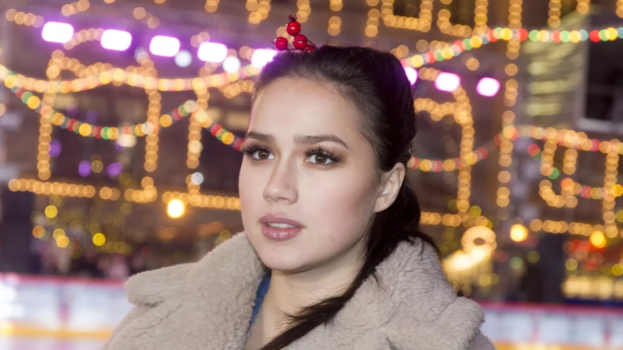 alina-zagitova-prokommentirovala-svoju-zamenu-medvedevoj-v-lednikovom-periode.png Алина Загитова прокомментировала свою замену Медведевой в «Ледниковом периоде»