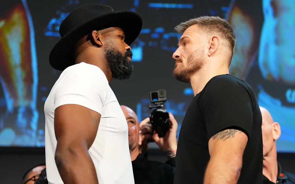 Бой за титул или спектакль? Глава UFC продолжает создавать иллюзию Бой за титул или спектакль? Глава UFC продолжает создавать иллюзию величия Джонса