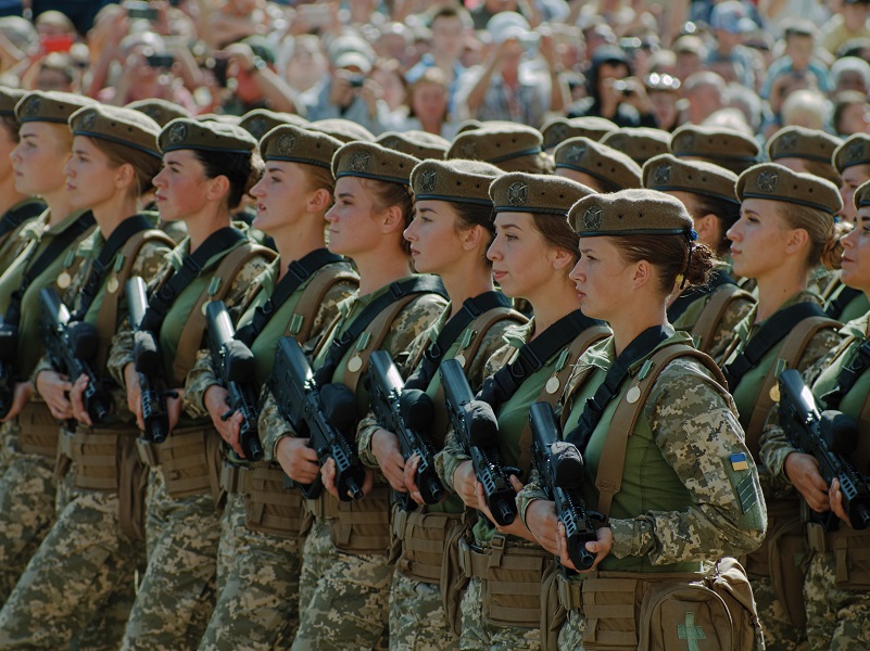 До последней украинки: в Киеве предложили выбирать между мобилизацией женщин и капитуляцией