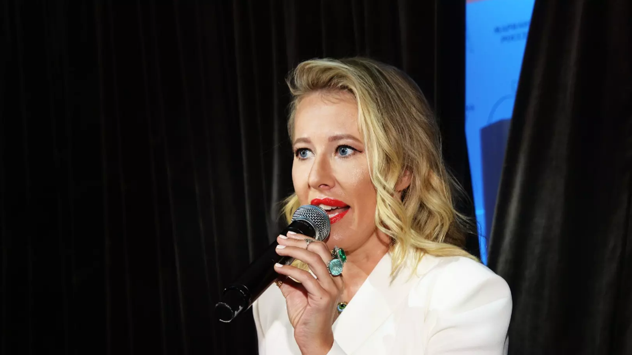 gde-besplatnye-galushki-sobchak-sorvalas-iz-za-posta-zhurnalistki-o-koncerte-zemfiry.png «Где бесплатные галушки?»: Собчак сорвалась из-за поста журналистки о концерте Земфиры*