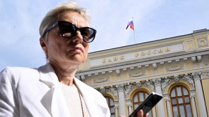Экономисты уверены, повышение ключевой ставки до 21 процента положительно скажется на курсе рубля