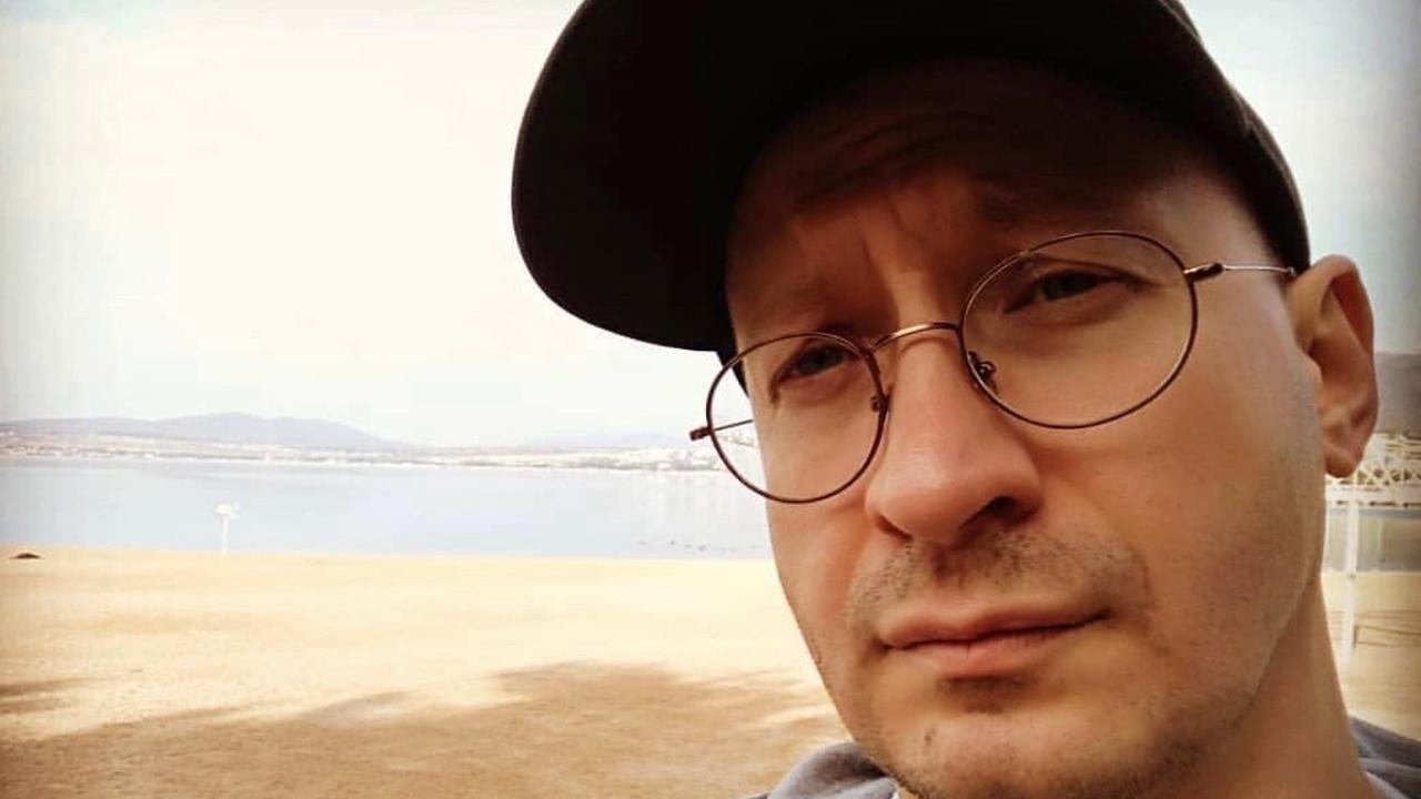 «Когда семью кормить нечем, не до принципов»: звезда «Ранеток» устроился работать в такси