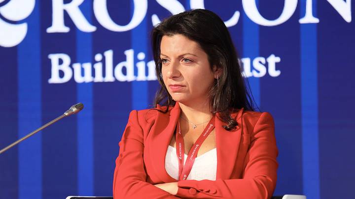 «Кто первый даст заднюю»: Симоньян оценила обращение Путина к россиянам
