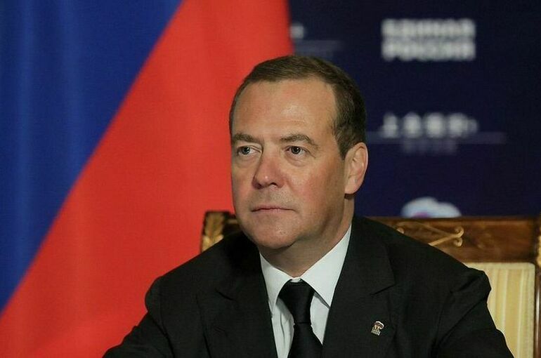 Медведев: Главное при работе над бюджетом — не допустить очевидных Медведев: Главное при работе над бюджетом — не допустить очевидных перекосов