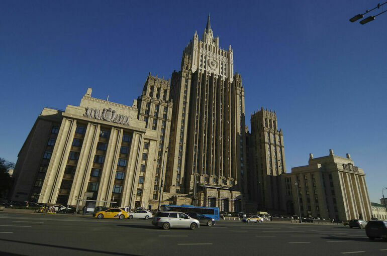 МИД: РФ не питает иллюзий в отношении Трампа и нового МИД: РФ не питает иллюзий в отношении Трампа и нового состава конгресса США