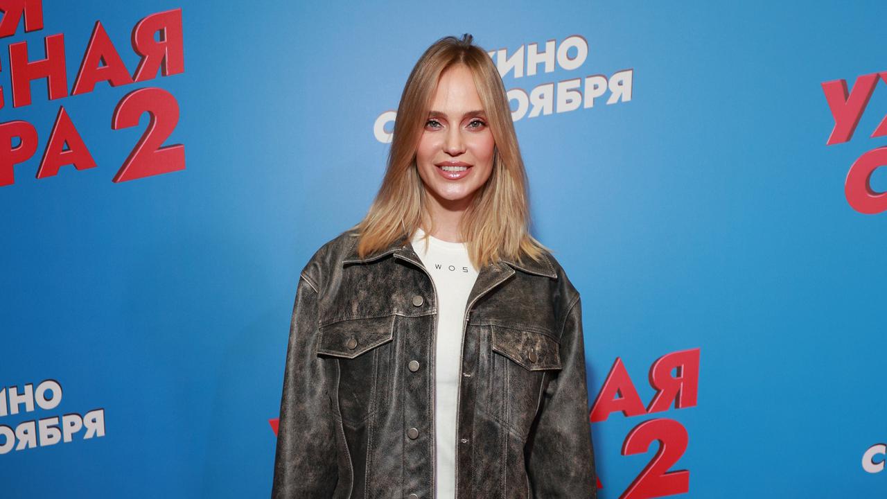 pevica-gljukoza-ushla-v-otryv-na-vecherinke.jpg Певица Глюкоза ушла в отрыв на вечеринке