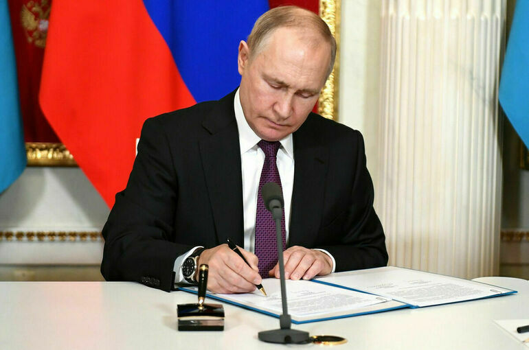 Путин поручил ускорить разработку самолетов малой авиации