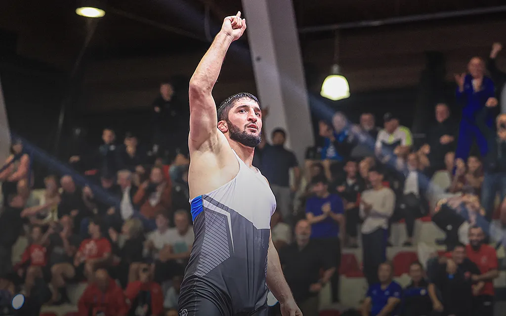 Рассчитался за Олимпиаду! Садулаев эффектно разнёс всех соперников на чемпионате Рассчитался за Олимпиаду! Садулаев эффектно разнёс всех соперников на чемпионате мира