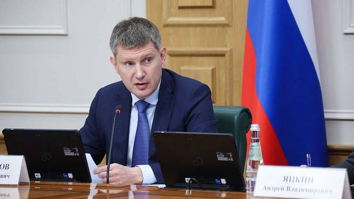 Решетников заявил о признаках охлаждения экономики России Решетников заявил о признаках охлаждения экономики России