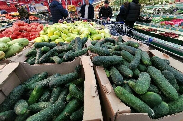 В России за неделю подорожали огурцы и помидоры В России за неделю подорожали огурцы и помидоры