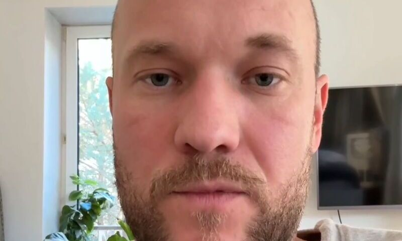 Владимир Селиванов оправдался за желание отобрать дочь у бывшей жены: Владимир Селиванов оправдался за желание отобрать дочь у бывшей жены: «Она - зависимый человек»