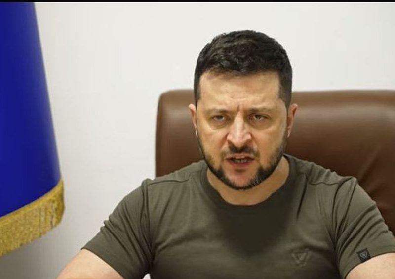 Зеленский предложил прекратить конфликт на Украине, но есть одно но