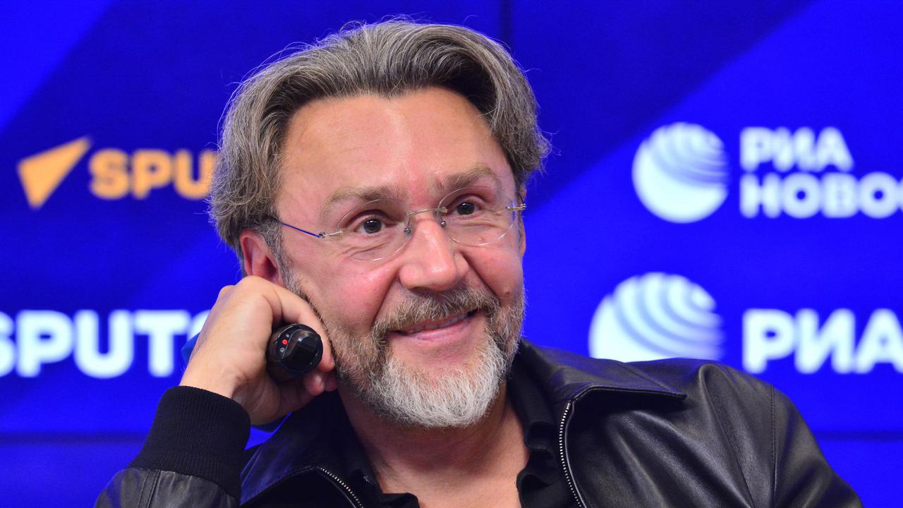 pevca-sergeja-shnurova-objazali-vernut-90-mln-rublej-za-sorvannyj.jpg Певца Сергея Шнурова обязали вернуть 90 млн рублей за сорванный концерт в Москве