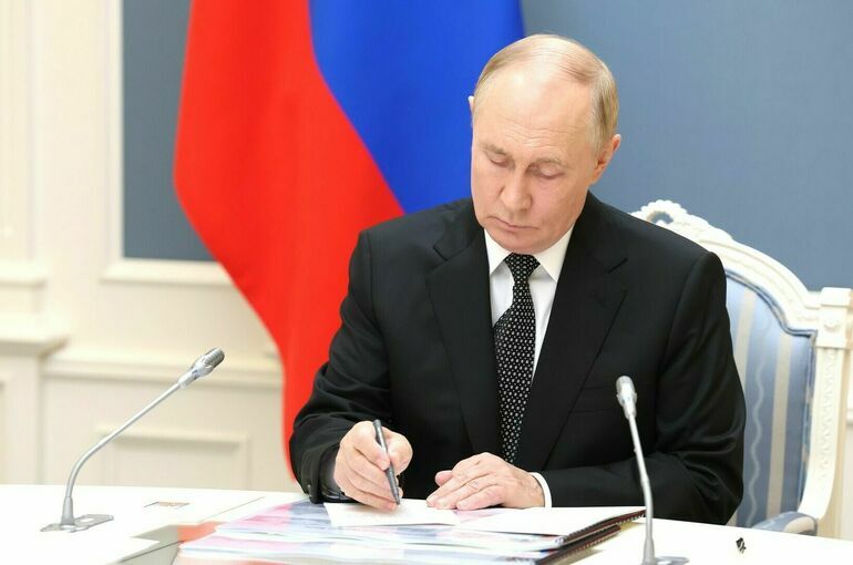 Путин: Доля национальных валют в расчетах стран СНГ превысила 85% Путин: Доля национальных валют в расчетах стран СНГ превысила 85%