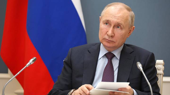 Путин утвердил перечень KPI для российских губернаторов Путин утвердил перечень KPI для российских губернаторов