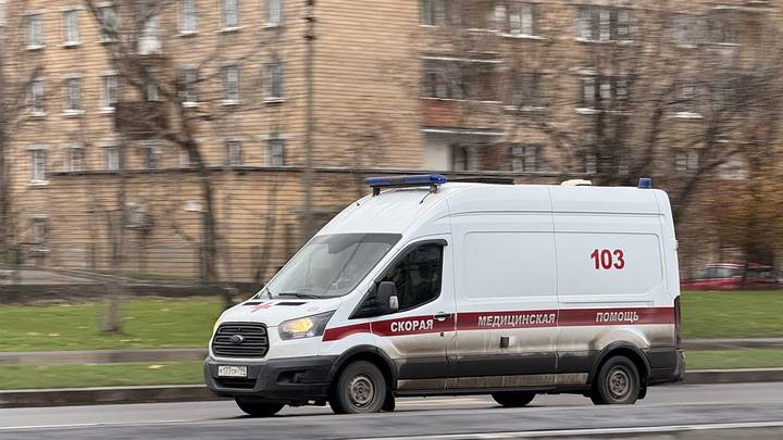 РЕН ТВ: Гражданину Кубы проломили череп возле ресторана в Москве