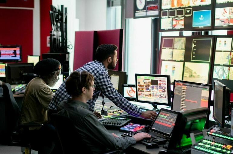 Телеканал RT запустил круглосуточное вещание на сербском языке Телеканал RT запустил круглосуточное вещание на сербском языке
