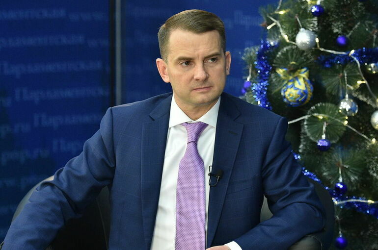 Депутат Нилов напомнил, кому в России повысят зарплаты в 2025 Депутат Нилов напомнил, кому в России повысят зарплаты в 2025 году