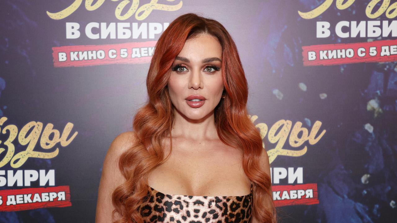 polnoe-otsutstvie-morali-v-seti-osudili-annu-sedokovu-v-svadebnom.jpg «Полное отсутствие морали»: в Сети осудили Анну Седокову в свадебном платье на ТВ после смерти Яниса Тиммы