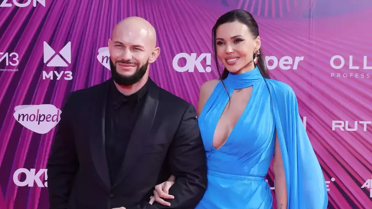 samojlova-zajavila-chto-rjeper-dzhigan-voruet-u-nee-duhi.webp.webp Самойлова заявила, что рэпер Джиган ворует у нее духи