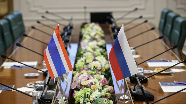 Таиланд получил уведомление от России о вступлении в БРИКС в Таиланд получил уведомление от России о вступлении в БРИКС в качестве партнера