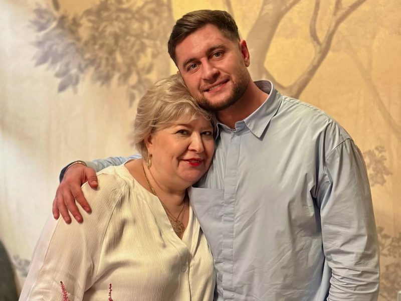 «Какие вы у меня красивые»: мама Давы, критиковавшая Бузову, в восторге от его беременной невесты Мари Краймбрери