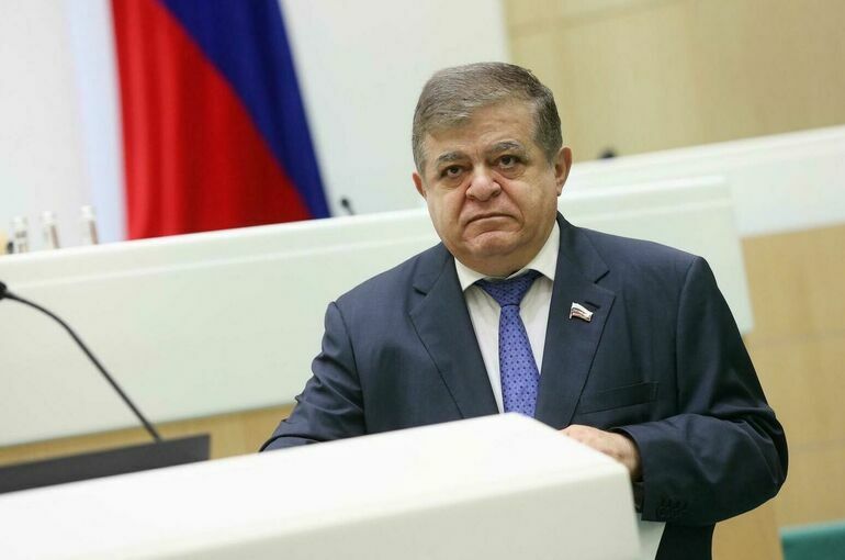 Сенатор Джабаров предрек Европе неприятности в случае задержания судов России Сенатор Джабаров предрек Европе неприятности в случае задержания судов России