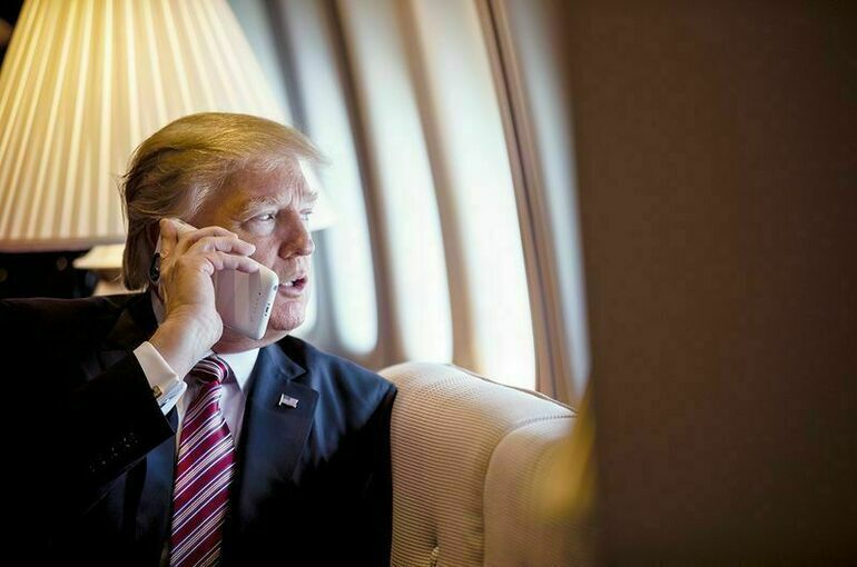 Трамп заявил, что не готов обсуждать помилование Сноудена Трамп заявил, что не готов обсуждать помилование Сноудена