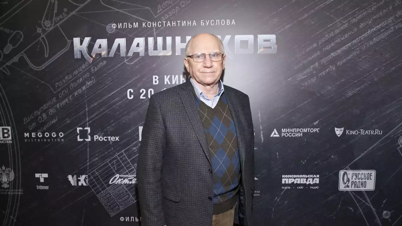 akter-barinov-rasskazal-o-nenavisti-iz-za-snosa-pamjatnika-pushkinu-na.webp.webp Актер Баринов рассказал о ненависти из-за сноса памятника Пушкину на Украине