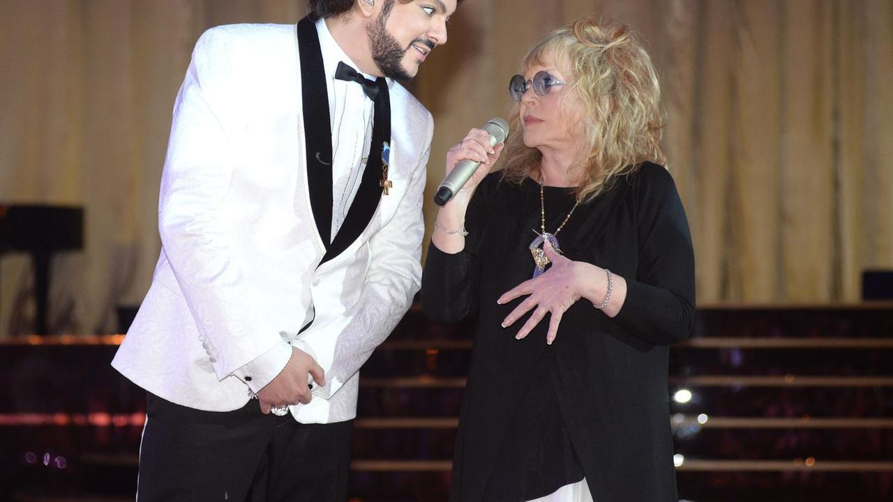 pevica-alla-pugacheva-ne-pozvonila-i-ne-napisala-kirkorovu-posle.jpg Певица Алла Пугачева не позвонила и не написала Киркорову после смерти его отца