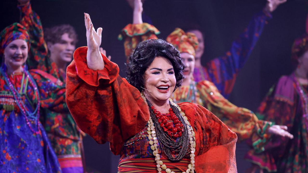s-kakogo-perepuga-oni-lezut-v-teatre-vahtangova-zhestko-proshlis.jpg «С какого перепуга они лезут?»: в театре Вахтангова жестко «прошлись» по Надежде Бабкиной