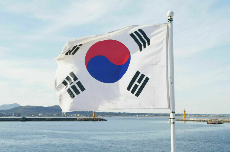 Yonhap: Президента Южной Кореи отпустили из-под стражи Yonhap: Президента Южной Кореи отпустили из-под стражи