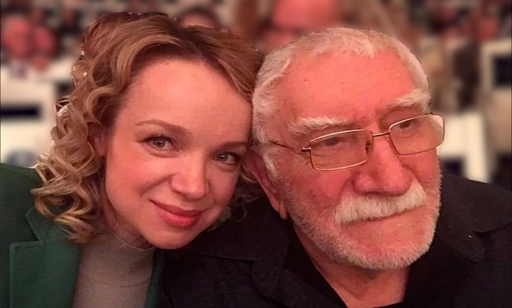 Тайно родившая в 46 лет бывшая жена Джигарханяна впервые показала Тайно родившая в 46 лет бывшая жена Джигарханяна впервые показала беременный живот под песню Пугачёвой