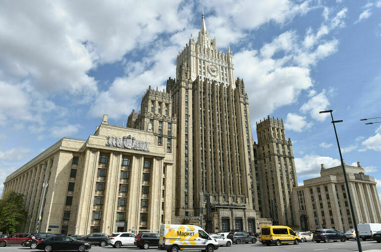 МИД: Россия передает США данные о нарушении Киевом моратория на удары