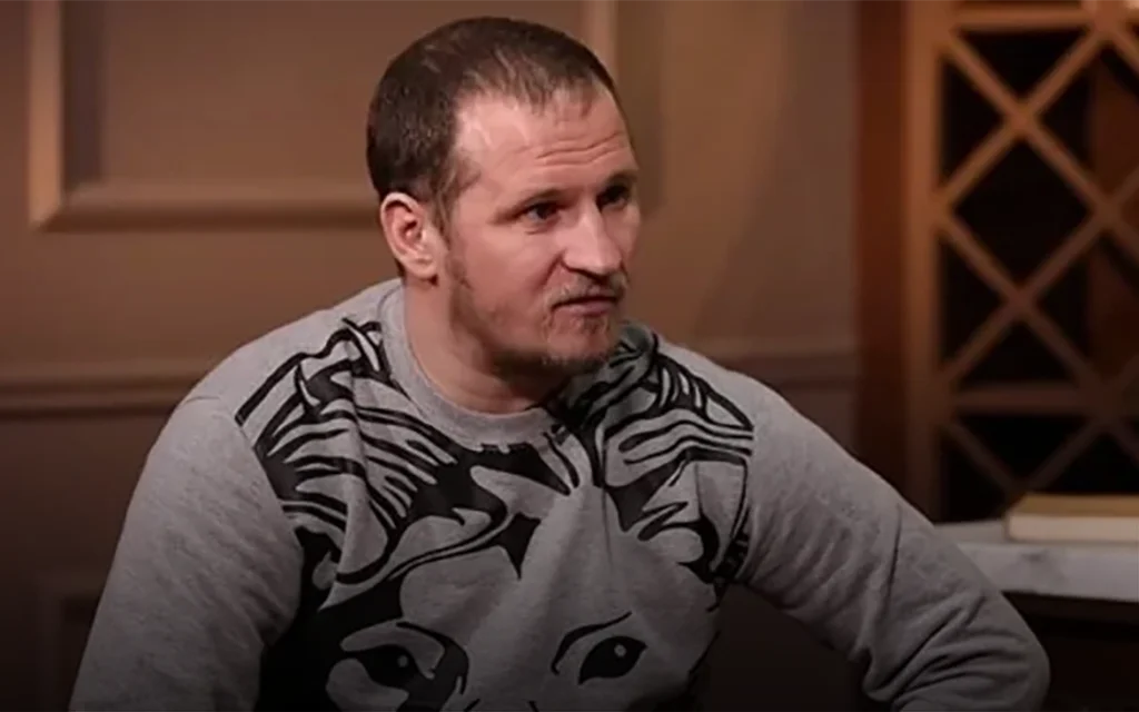 Призывал убивать русских, а теперь на асфальте в Киеве. Интернет-вояка Алиев* доигрался?