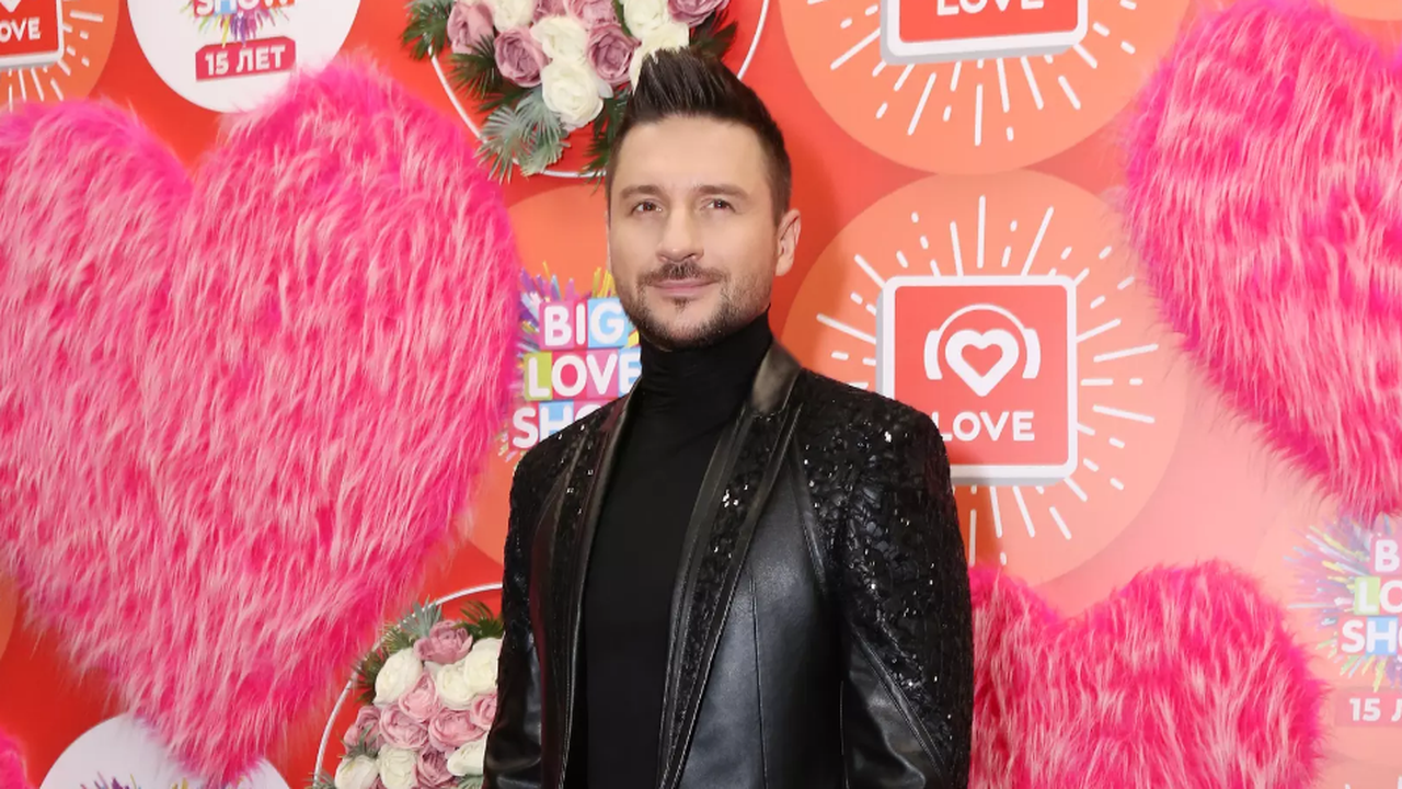 vy-prosto-dno-sergej-lazarev-razozlilsja-iz-za-problem-s-aviakompaniej.png «Вы просто дно!»: Сергей Лазарев разозлился из-за проблем с авиакомпанией