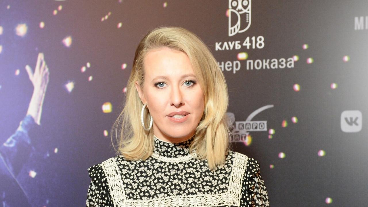 ochen-vreden-dlja-mozga-ksenija-sobchak-rasskazala-chto-ne-hochet.jpg «Очень вреден для мозга»: Ксения Собчак рассказала, что не хочет покупать телефон сыну до 12 лет